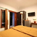 Bali Roomie