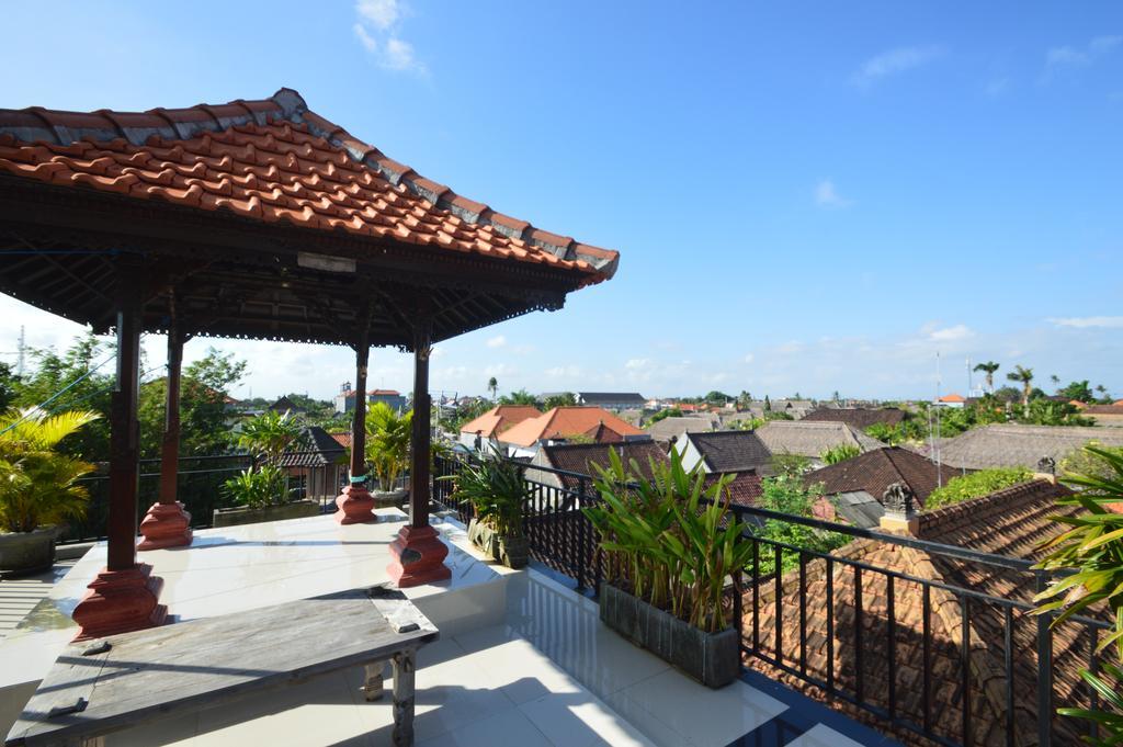 Bali Roomie Wisma tamu *