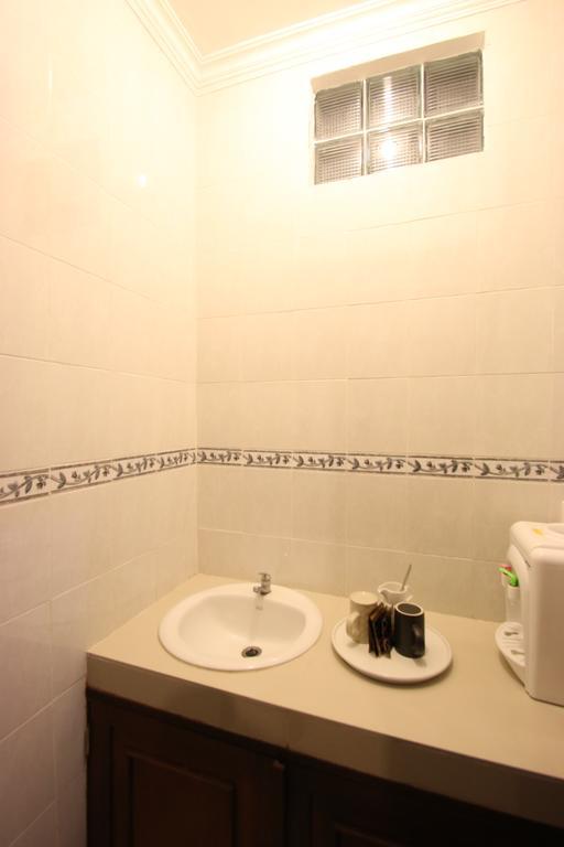 Bali Roomie Wisma tamu Seminyak (Bali)
