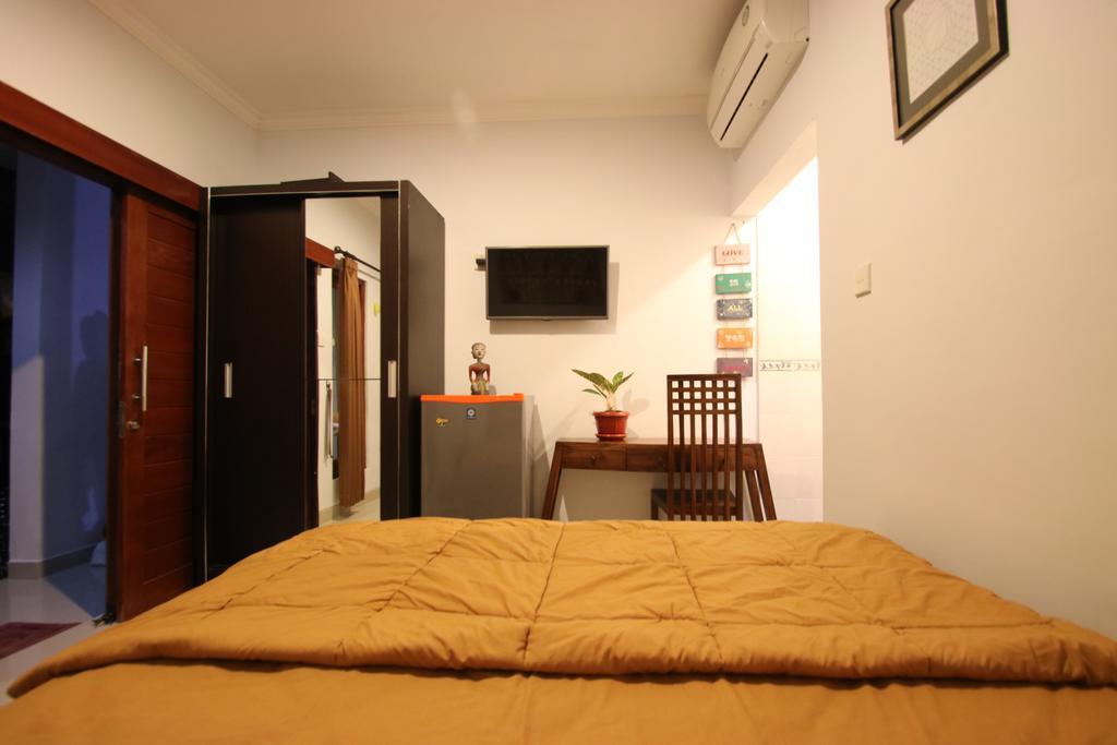 Bali Roomie Wisma tamu *